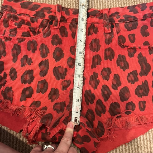 NWT BLANKNYC cheetah red and black cut offs shorts size 26 - Picture 13 of 15